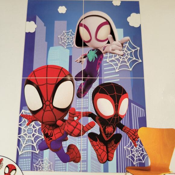 Marvel Spidey and Friends Scene Setter with 12 Photo Props Kit Disney Birthday - Picture 1 of 8